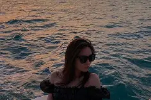 大批明星集体翻车董宇辉遭遇网友：这一次狼真的来了